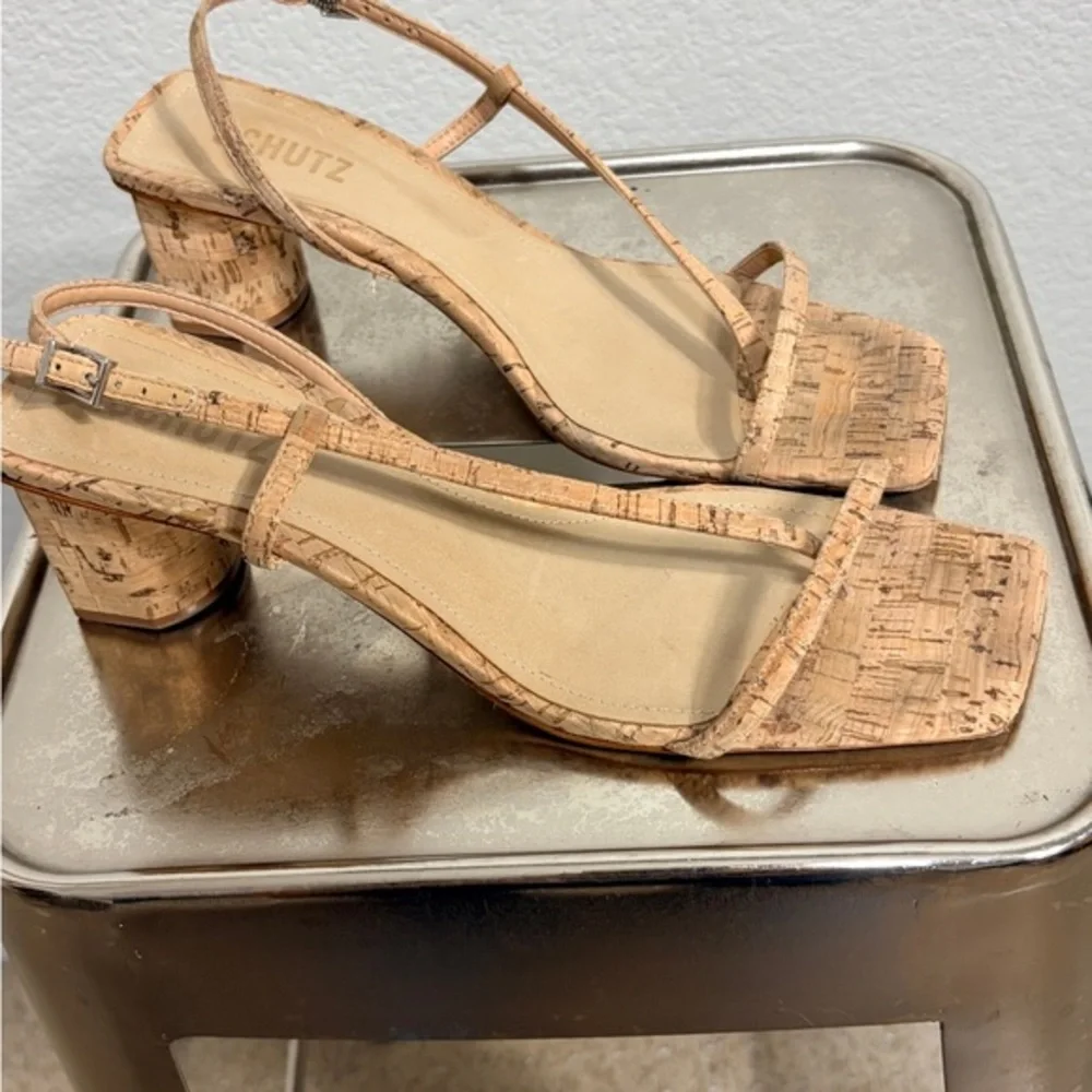 Schutz Heloise Size 9 T Strap Block Heel Open Toe Cork Sandals - Picture 6 of 9